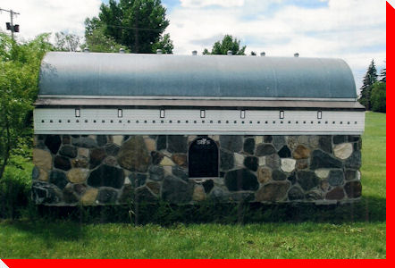Largest Miniture Smith Barn Replica - Leader, Saskatchewan