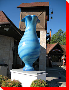 Vase - Niagara Falls, Ontario